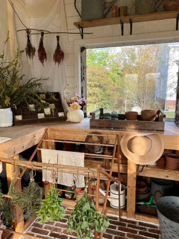 Werkstatt im Gartencenter